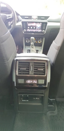 Skoda Superb cena 86838 przebieg: 165600, rok produkcji 2020 z Skawina małe 562